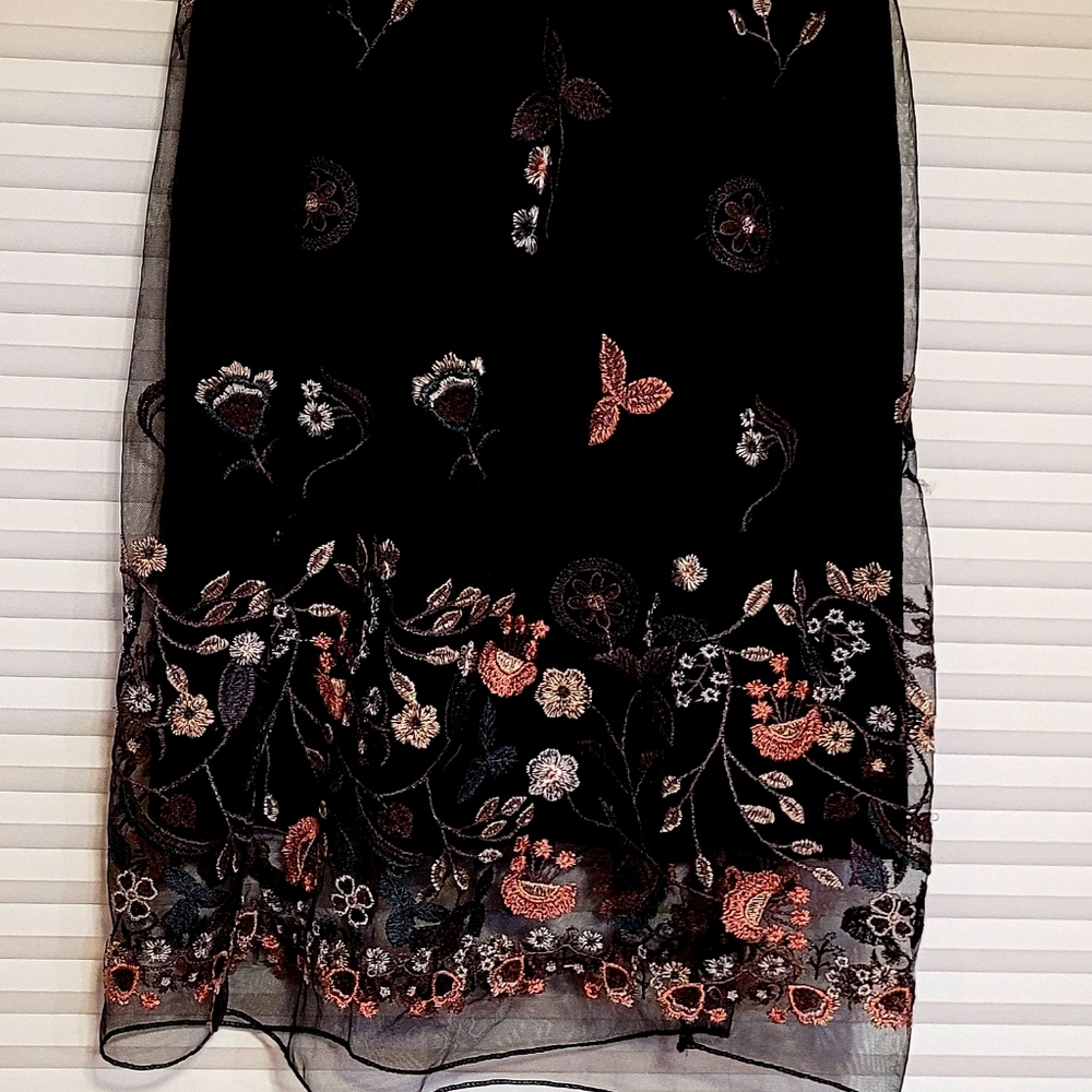 Embroidered Elena Baldi skirt
